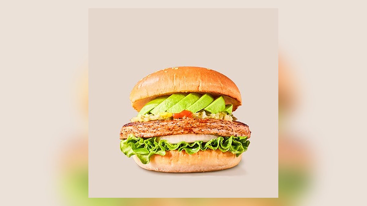 【フレッシュネスバーガー】クラシックアボカドバーガーはたんぱく質22.8g。5位