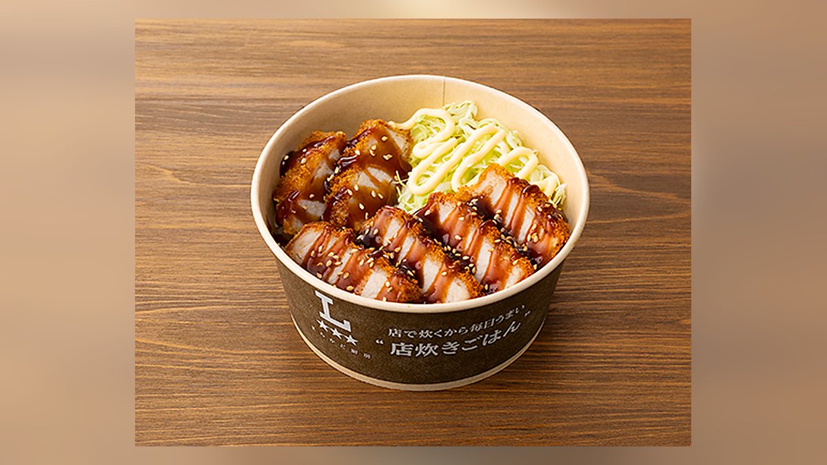 ローソンの三元豚の厚切りロースソースカ…の写真（公式サイトより）