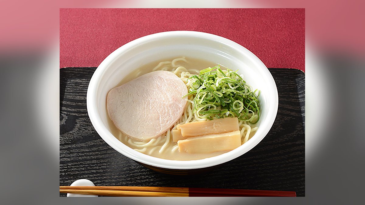 ローソンの天下一品監修 こってりラーメンの写真（公式サイトより）