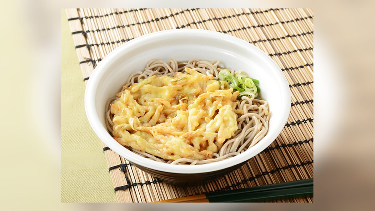 ローソンの野菜かき揚げそば1食の写真（公式サイトより）