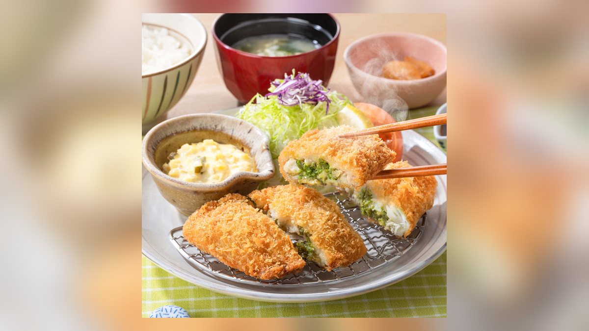 大戸屋のバジルとチーズのアジフライ定食の写真（公式サイトより）