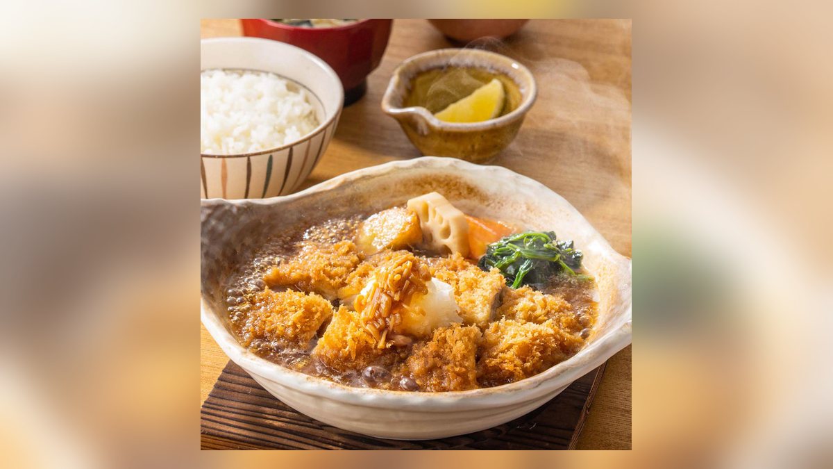 大戸屋のチキンかあさん煮定食の写真（公式サイトより）