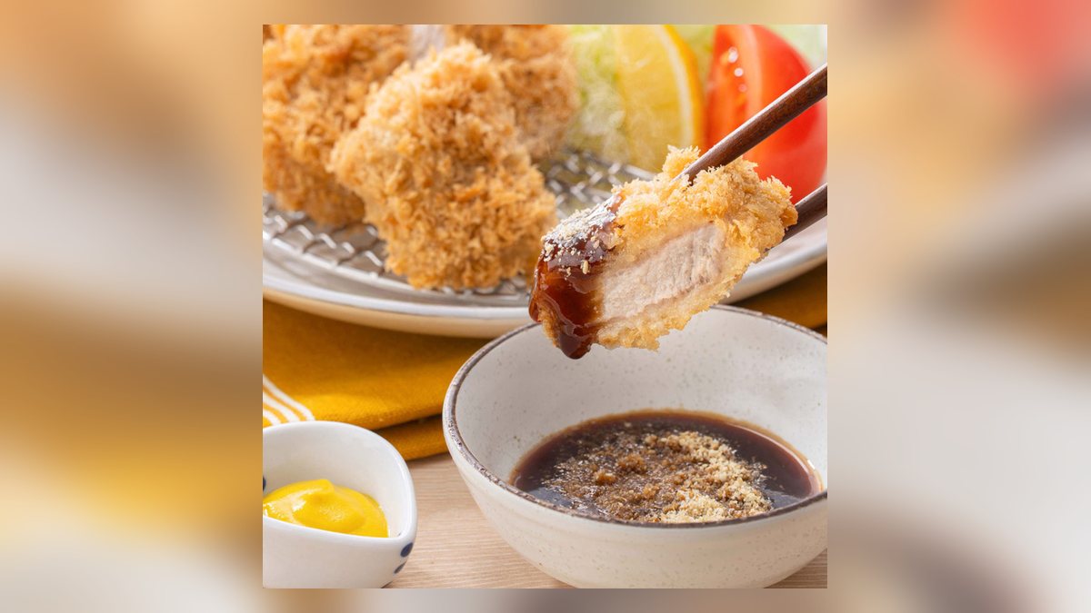 大戸屋の三元豚のヒレかつ定食の写真（公式サイトより）