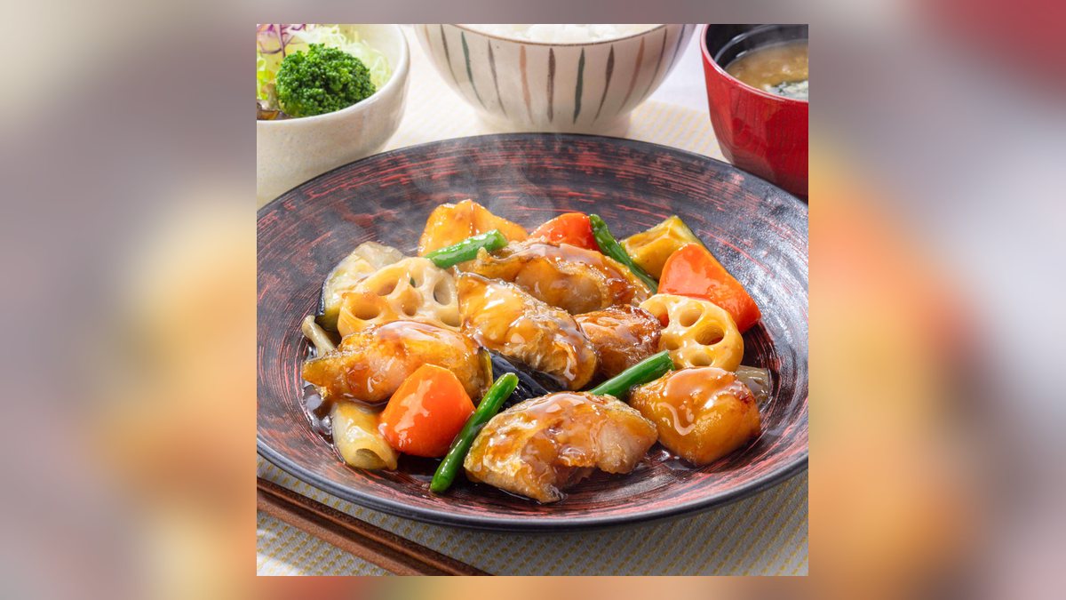 【大戸屋】すけそう鱈と野菜の黒酢あん定食(白ご飯)はたんぱく質22.5g。40位
