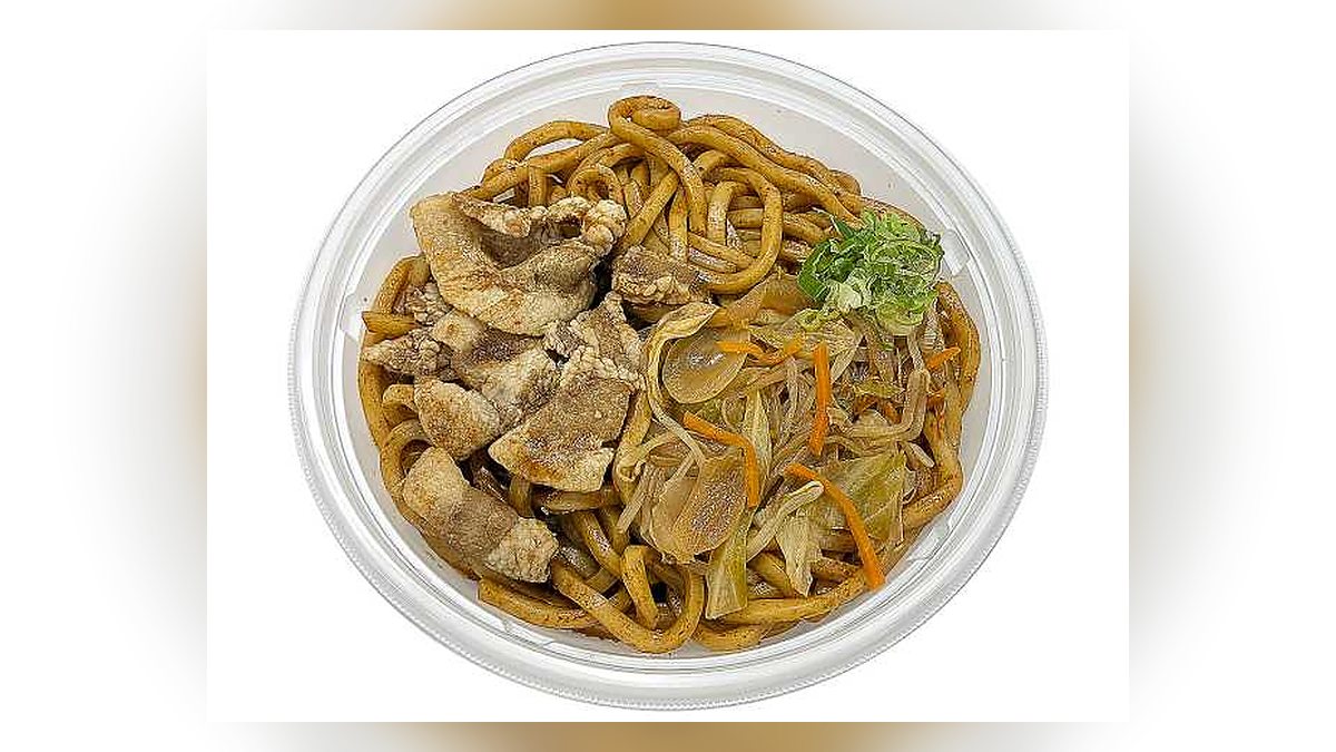 【セブンイレブン】濃厚ソースのコク旨豚肉焼うどんはたんぱく質20.2g。29位