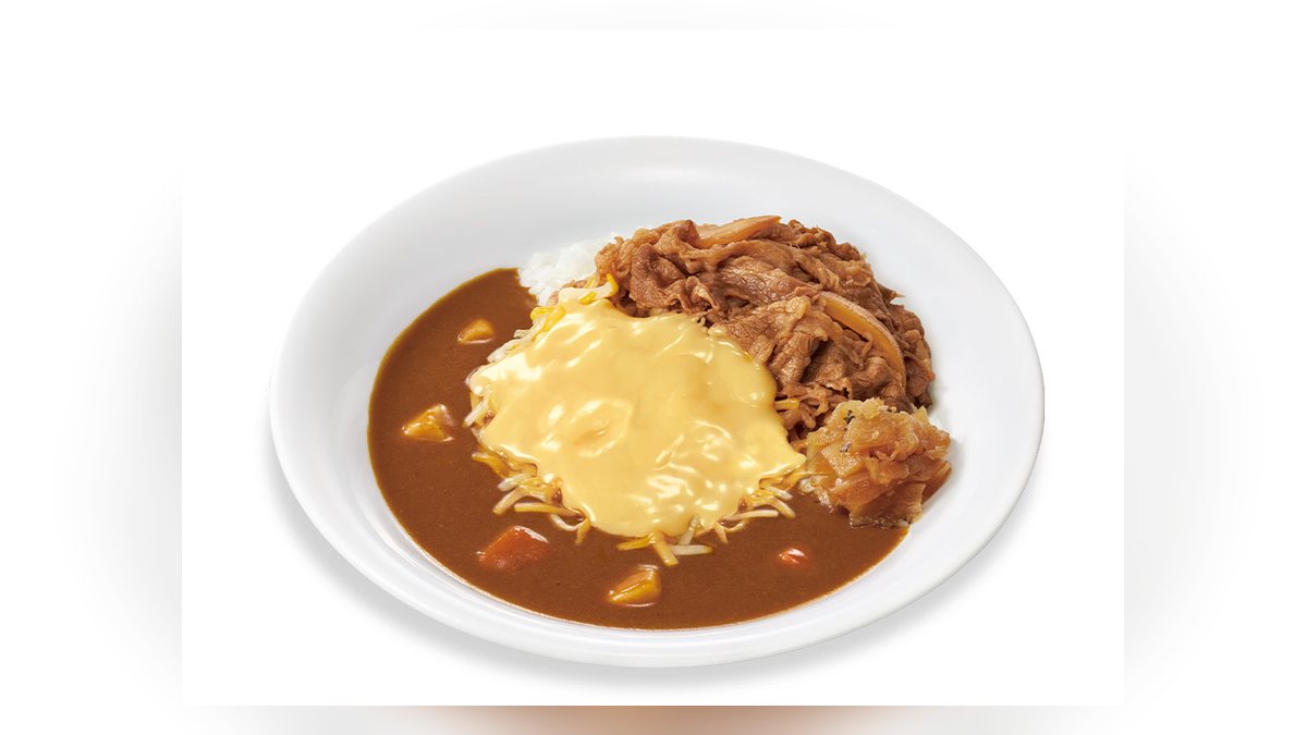 【すき家】チーズ牛カレー並盛のたんぱく質は33.7g。96品中13位、脂質44g