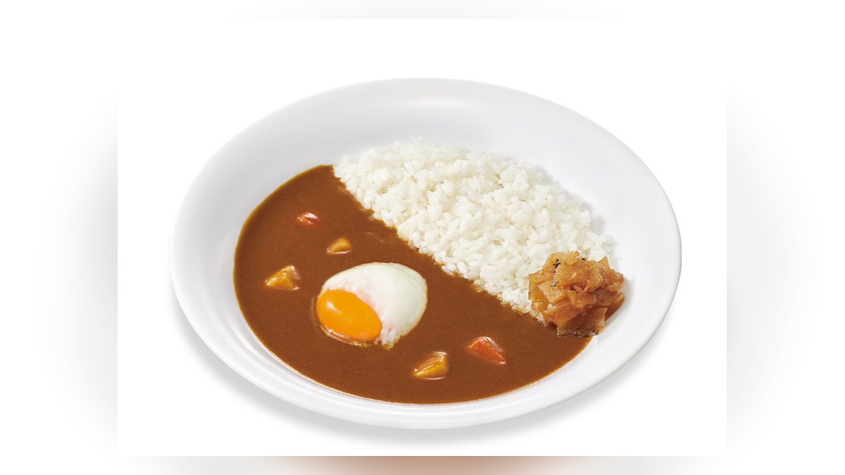 【すき家】おんたまカレー並盛のたんぱく質は19.6g。96品中90位