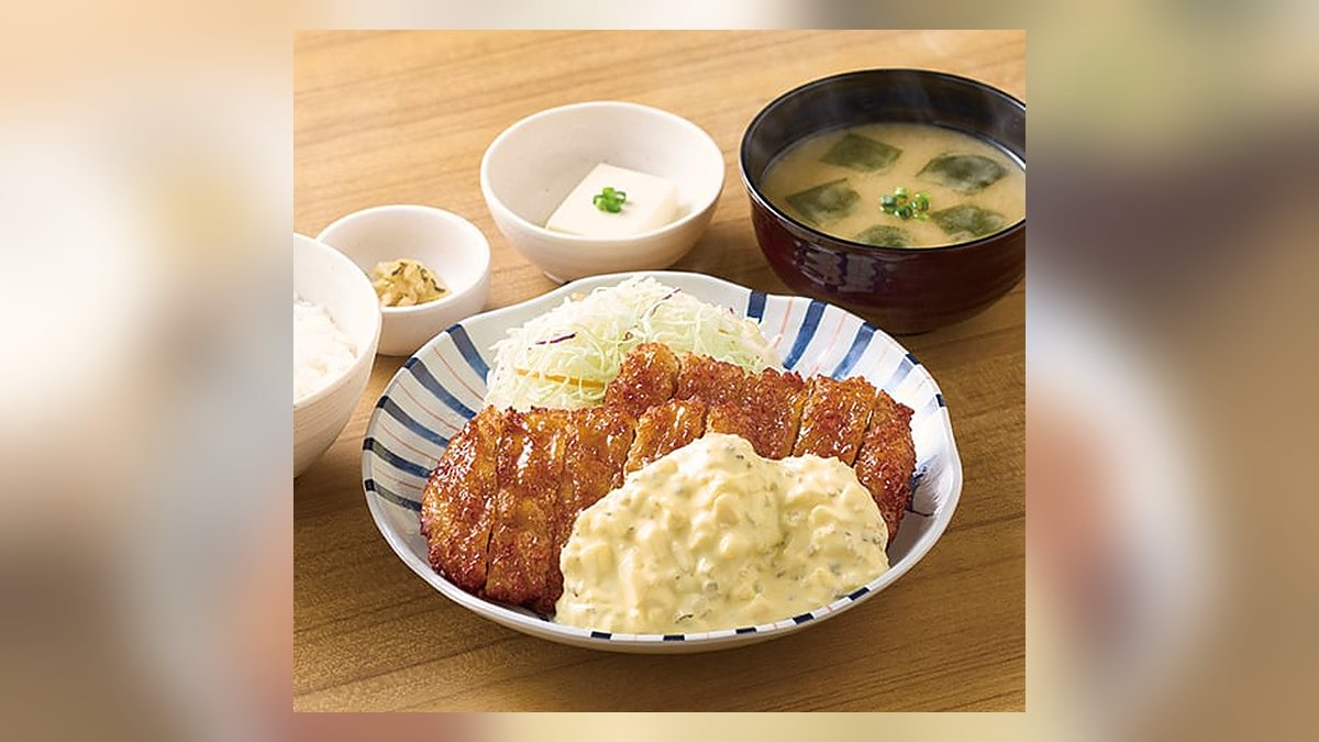 【やよい軒】Wチキン南蛮定食白米のたんぱく質は45.9g。53品中6位