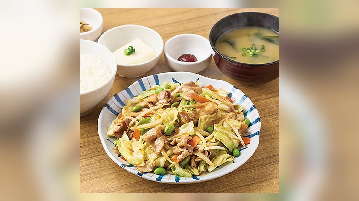 【やよい軒】W肉野菜炒め定食白米のたんぱく質は44.6g。53品中7位