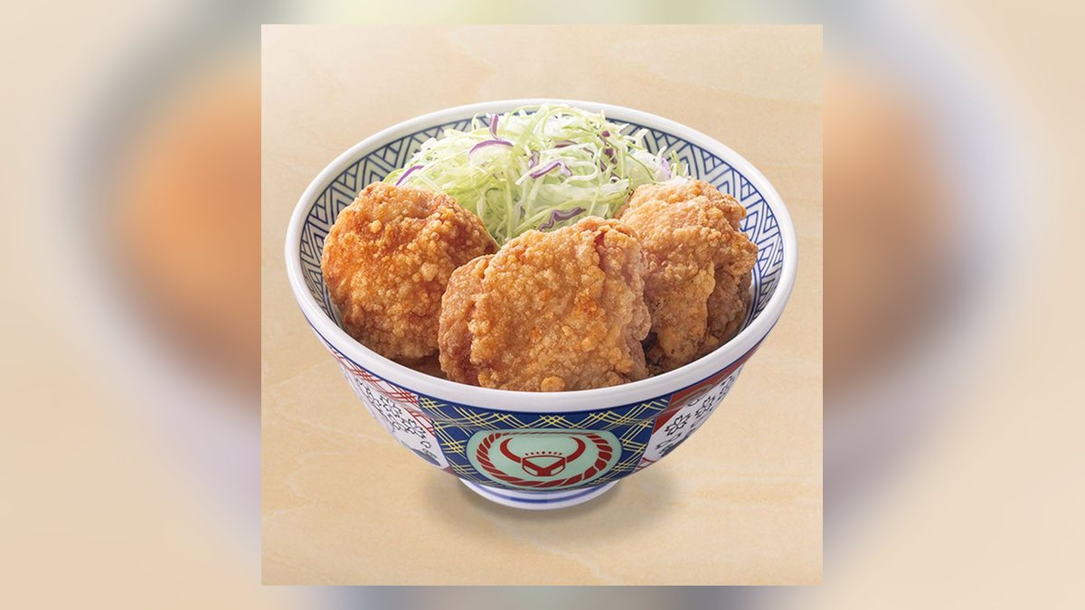 吉野家のから揚げ丼並盛の写真（公式サイトより）