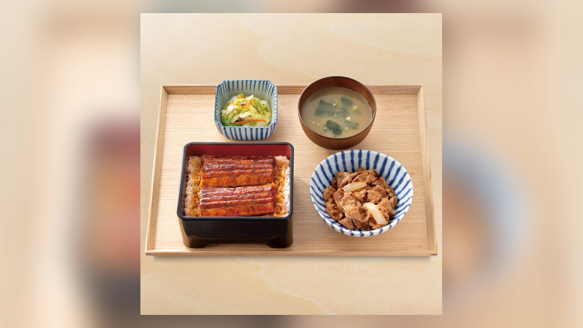 吉野家の鰻重牛小鉢セット一枚盛の写真（公式サイトより）