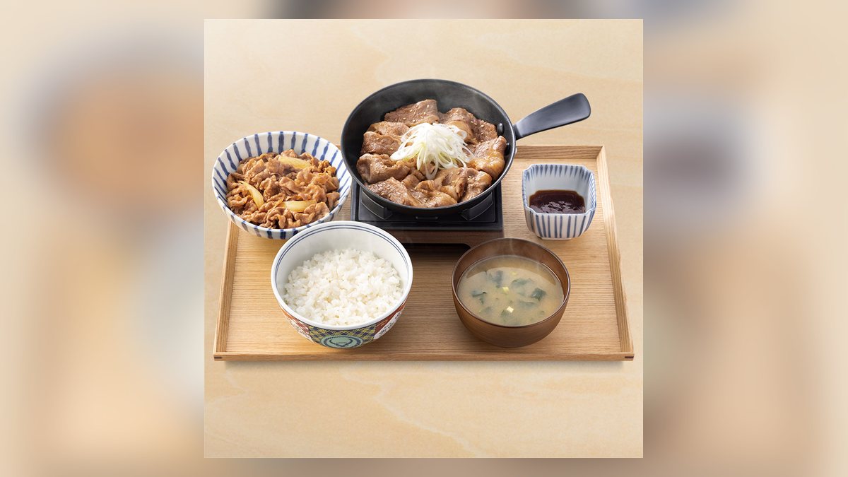 【吉野家】牛皿・牛鉄板カルビ定食のたんぱく質は40.8g。51品中5位