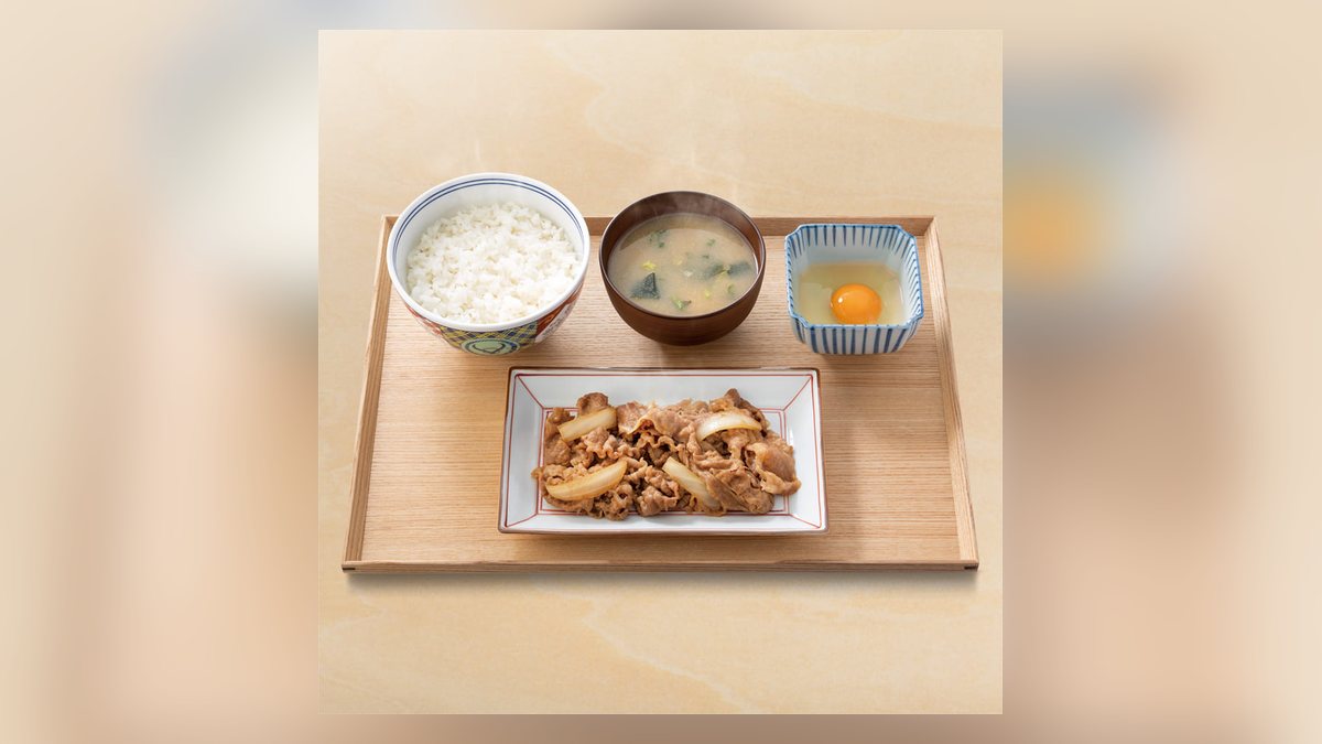 【吉野家】牛皿定食並盛のたんぱく質は26.5g。51品中24位、脂質29.3g