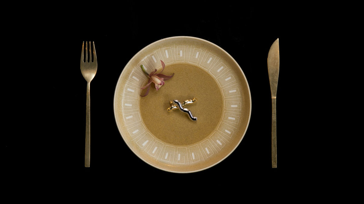 16時間断食はアスリートに効く？16研究・245人のメタ分析、体脂肪率は減り筋力は維持
