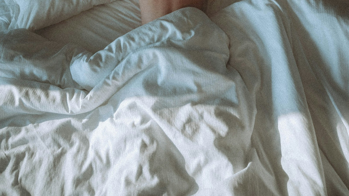 クレアチンを飲むと寝つきが悪くなる・夜に摂ると眠れない？よくある疑問を整理する