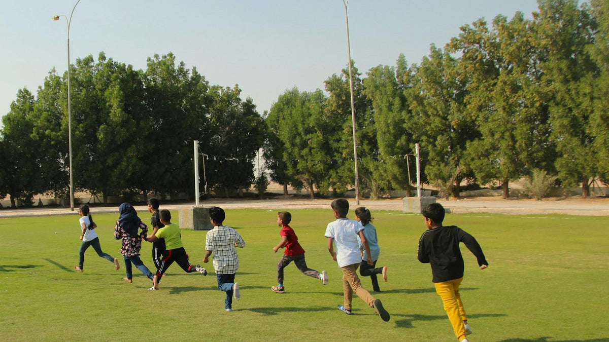 スポーツをする子どもたちのイメージ
